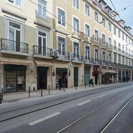 Hello Lisbon Terreiro Do Paco Apartments-3