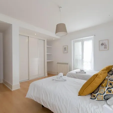 Villa Garidas Titanio - Modern And Spacious 5 Bedroom Villa For 10 - Private Gated Pool-2