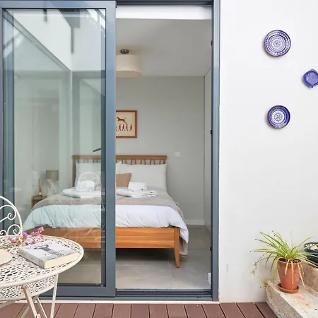 Charming House With Terrace In Lisbon.Wifi.-2