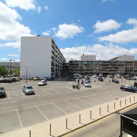 Lovely 1 Bedroom With Patio In Lisbon-3