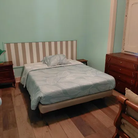Classic Villa In Beato Lisbon-3