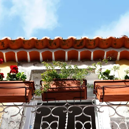 Alfama Yellow House-3