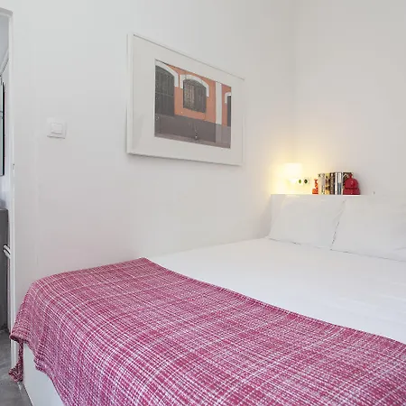 5 Sins Chiado Hostel-3