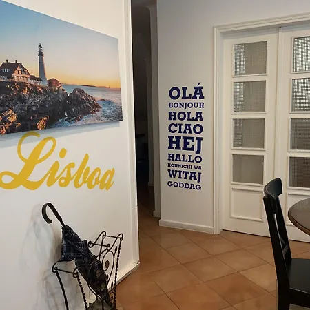 House And Rooms In Lisbon-3