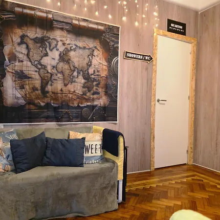 Mini Hostel in Lisbon-2