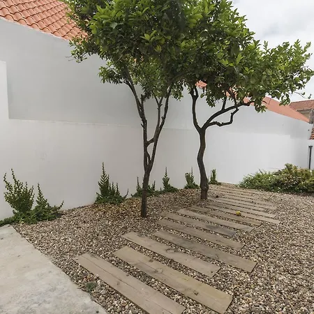 Lovelystay - Chic, Citrus Home - Private Garden-3