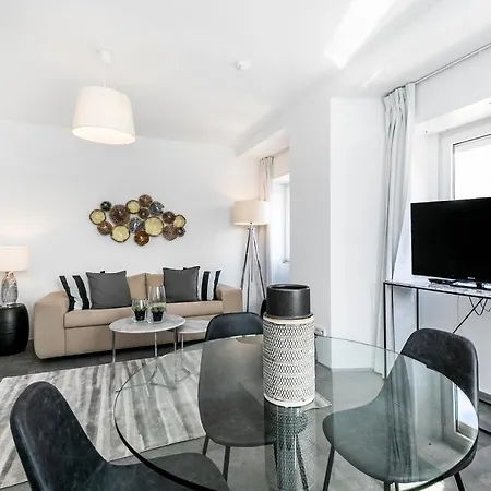 Gloria Suites By Lxway-3