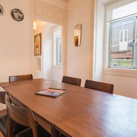 Lovelystay - Chiado 2 Bedroom Charm!-2