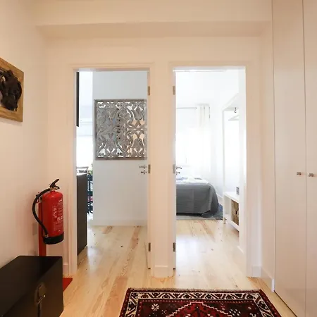 Central Lisbon Luxury Apartment-3