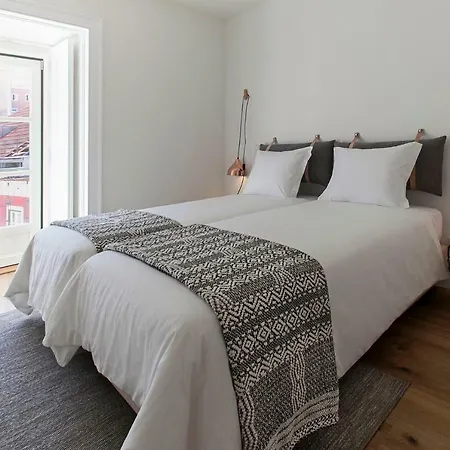 Flh Restauradores Luxus Flat-3