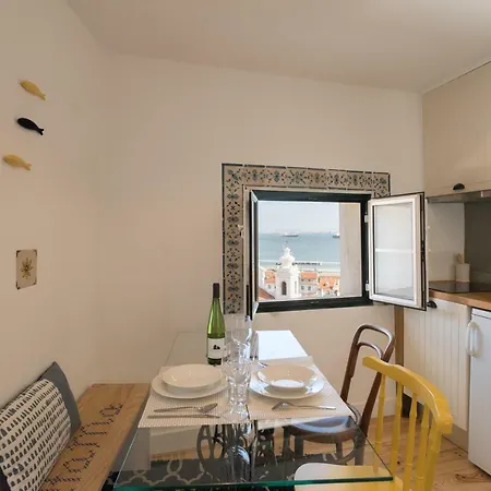Alfama Loft - Tejo River Views And Ac By Luehldy-2