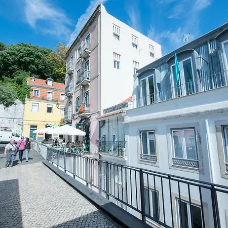 Portugal Here I Come - Alfama-2