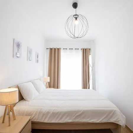 Flh Gulbenkian Flat With Balcony-3