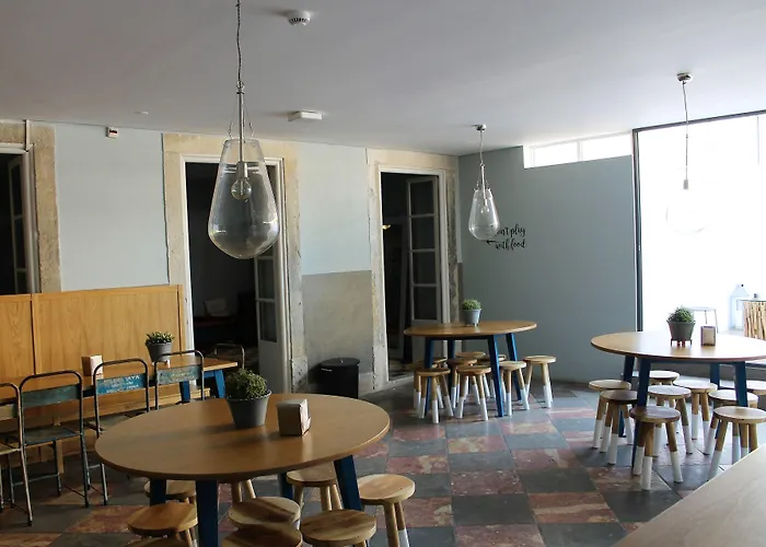 Back To Lisbon Hostel