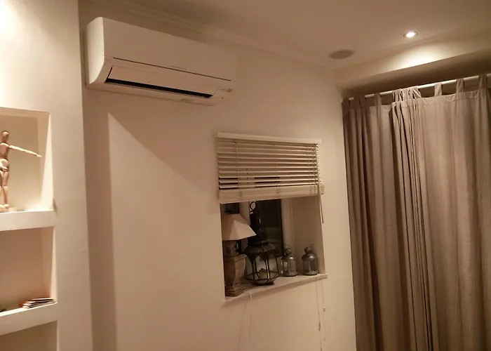 Chic 1-Bed Flat With Balcony, View And Workspace, 5Mins To Santa Justa Lift Lisboa